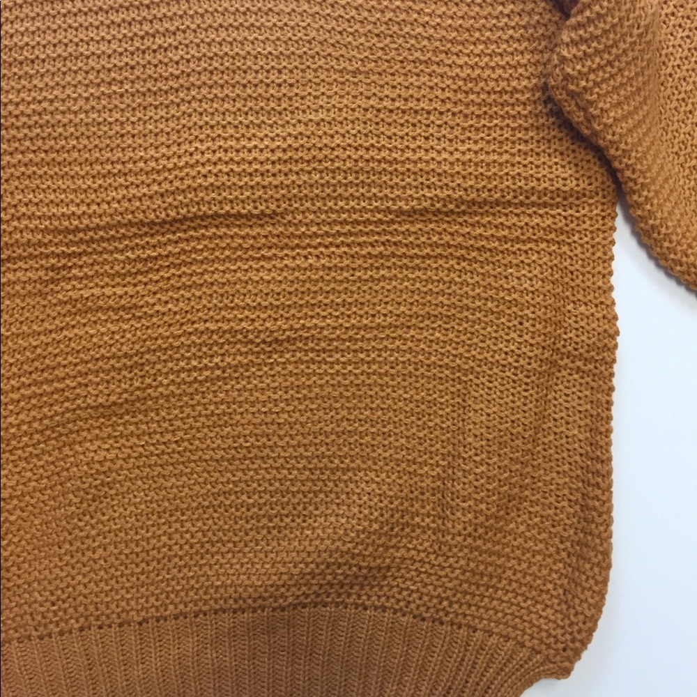 Yellow turtleneck sweater - Picture 8 of 8